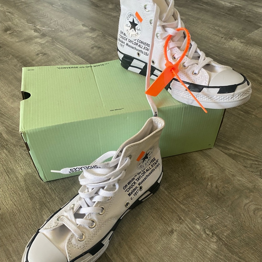 Off white/ converse collab